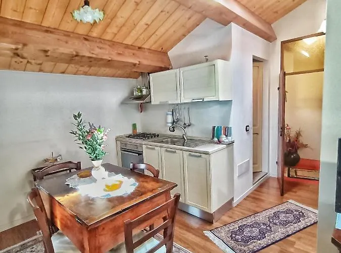 Appartamento Augusta - Residenza La Madonina *